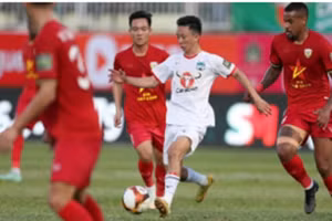 Hoàng Anh Gia Lai rộng cửa trụ hạng sau trận thắng Hà Tĩnh.