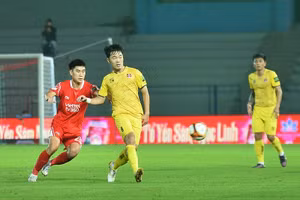 Lương Xuân Trường gia nhập CLB Hà Tĩnh theo hợp đồng cho mượn từ Hải Phòng.