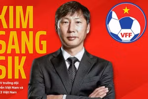 HLV Kim Sang-sik dẫn dắt tuyển Việt Nam trong vòng 2 năm.