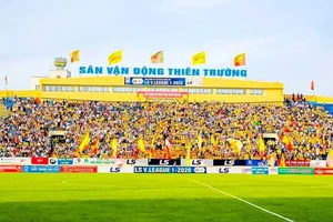 Sân Thiên Trường mở cửa tự do ở vòng 25 V-League.