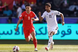 Hùng Dũng tiếc nuối sau trận thua Iraq.