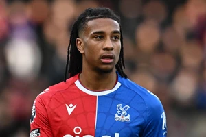 Michael Olise được cả MU và Chelsea quan tâm.