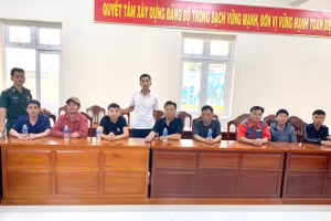 Sau khi tiếp nhận, thuyền viên được chăm sóc y tế và bố trí ăn nghỉ tại đồn Biên phòng Thanh Hải.