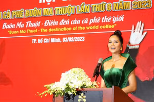 Hoa hậu H'Hen Niê chia sẻ tại buổi họp báo.