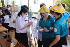 Hơn 2.000 sinh viên tham gia ngày hội.
