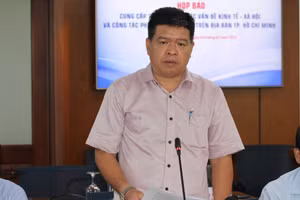 Ông An thông tin tại buổi họp báo.