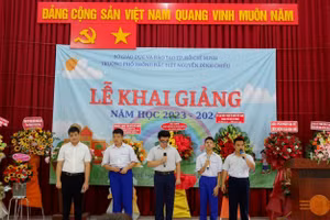 Tiết mục văn nghệ của học sinh Trường phổ thông đặc biệt Nguyễn Đình Chiểu tại buổi lễ khai giảng.