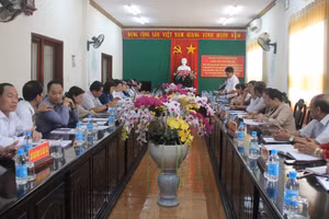 Toàn cảnh buổi làm việc tại UBND huyện Lộc Ninh.