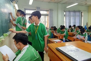 Giờ ôn tập của học sinh Trường THPT Tây Thạnh.