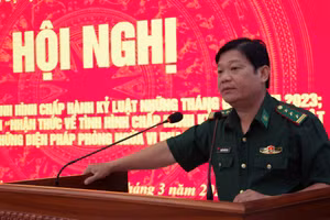 Thượng tá Nguyễn Hùng Sơn, Chỉ huy trưởng BĐBP Bà Rịa-Vũng Tàu phát biểu tại hội nghị.