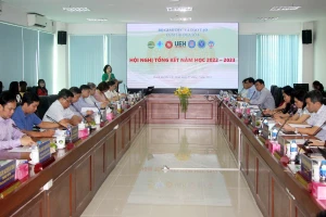 Quang cảnh hội nghị tổng kết năm học 2022-2023.