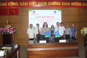 Sở GD&ĐT TPHCM và Trường Đại học Vinh ký kết hợp tác.