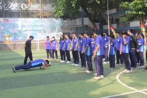 Học sinh hào hứng trải nghiệm ‘Một ngày làm giáo viên’