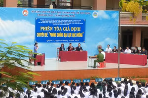 Toàn cảnh phiên tòa giả định.