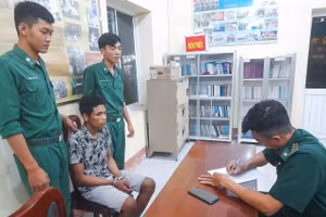 Tổ công tác lấy lời khai đối tượng Trịnh Vét.