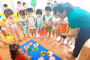 Giờ học của trẻ mầm non Trường 19 Tháng 5 (quận 12).