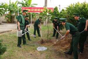 Cán bộ Hải đoàn Biên phòng 18 tổ chức Tết trồng cây năm 2023.