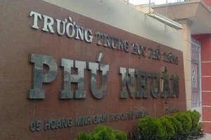 Trường THPT Phú Nhuận, quận Phú Nhuận nơi xảy ra sự việc.