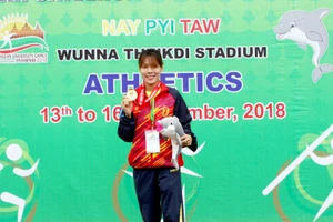 Phạm Thị Huệ, vận động viên đầu tiên giành 2 HCV tại 19th ASEAN University Games.