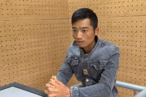 Đối tượng Lường Văn Quý tại cơ quan cảnh sát điều tra.