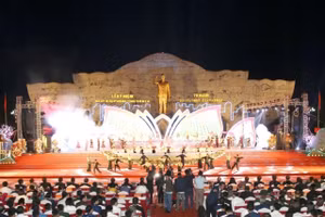 Toàn cảnh Lễ kỷ niệm.