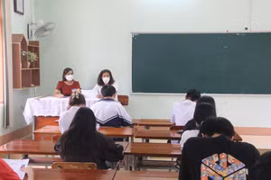 Đề thi môn tổ hợp khó, đa số các thí sinh đều kêu không làm được bài trọn vẹn.