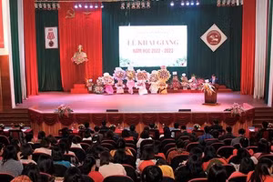 Trường cao đẳng Sơn La tổ chức khai giảng năm học mới.