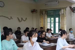Các thí sinh ở Hoà Bình tự tin đạt điểm cao môn Ngoại ngữ trong kỳ thi THPT năm 2022. Nhiều em thí sinh dự đoán sẽ đạt từ 7 - 8 điểm.