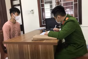 Đối tượng Hoàng Văn Đoàn tại cơ quan điều tra.