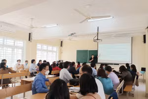 Giáo viên phổ thông cốt cán tham gia bồi dưỡng theo chương trình ETEP tại Trường ĐH Vinh.