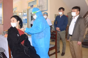 Nghệ An triển khai tiêm chủng vắc xin phòng Covid-19 trong dịp Tết Nguyên đán.