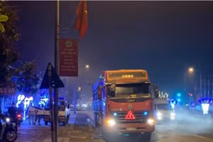 Đoàn xe chở đá thạch anh bị bắt giữ tại huyện Cẩm Xuyên