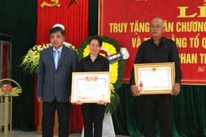 Truy tặng Huân chương Lao động hạng Ba và bằng "Tổ quốc ghi công" cho Liệt sĩ Phan Thanh Miên thể hiện sự tri ân, tôn vinh những người đã quên mình vì dân, vì nước.