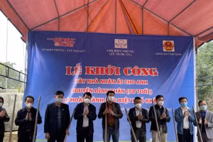 Lễ khởi công xây nhà nhân ái cho ông Nguyễn Đình Thân
