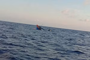 Tàu cá bị đâm chìm (Ảnh minh họa)