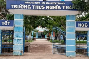 Vụ việc nghi xảy ra ngay trong trường.