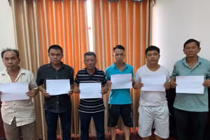 Các đối tượng tại cơ quan công an. Ảnh: Công an. 