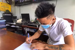 T.V.M chủ tài khoản facebook "Minh Đầu Bạc". Ảnh: Công an. 