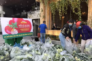 Người dân TP Đà Nẵng chung tay "giải cứu" nông sản cho nông dân tỉnh Hải Dương. 