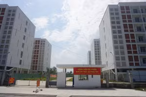 Bệnh viện dã chiến tại Ký túc xá phía Tây. 