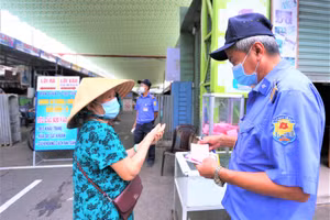 Đà Nẵng từng áp dụng thẻ đi chợ vào đợt dịch tháng 7/2020. 