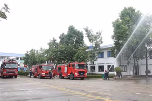 Diễn tập phương án chữa cháy và cứu nạn, cứu hộ tại Nhà máy TNG Sông Công, Thái Nguyên.