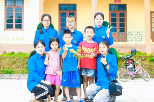 Sinh viên trường Đại học Khoa học lên đường tình nguyện với tinh thần xung kích, sẻ chia và hết mình vì cộng đồng.