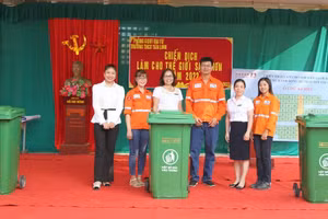 Công ty Núi Pháo tuyên truyền về bảo vệ môi trường tại trường THCS Tân Linh, huyện Đại Từ.