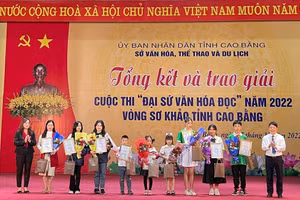 Cao Bằng trao giải Cuộc thi đại sứ văn hóa đọc năm 2022.