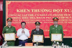 Khen thưởng đột xuất thành tích phá án của Công an Thái Nguyên