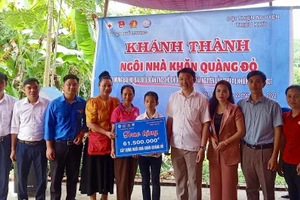 Khánh thành ngôi nhà “Khăn quàng đỏ” cho học sinh có hoàn cảnh khó khăn.