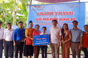 Khánh thành ngôi nhà “Khăn quàng đỏ” cho học sinh có hoàn cảnh khó khăn.
