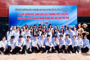 Học sinh Trường Phổ thông Vùng Cao Việt Bắc đã đạt thành tích cao tại Kỳ thi chọn học sinh giỏi khu vực Duyên hải và Đồng bằng Bắc bộ.