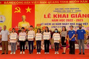 Trường Đại học Y - Dược (ĐH Thái Nguyên) khai giảng năm học 2022-2023.